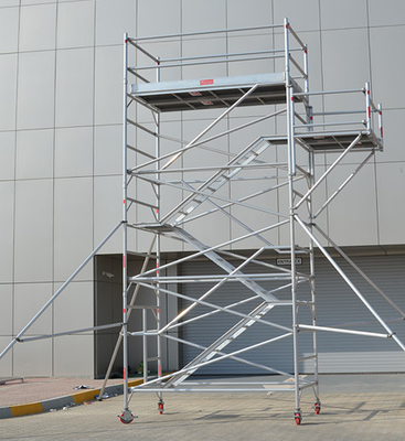 Protable que dobla la pintura móvil que enyesa la plataforma del aluminio de la torre de andamio